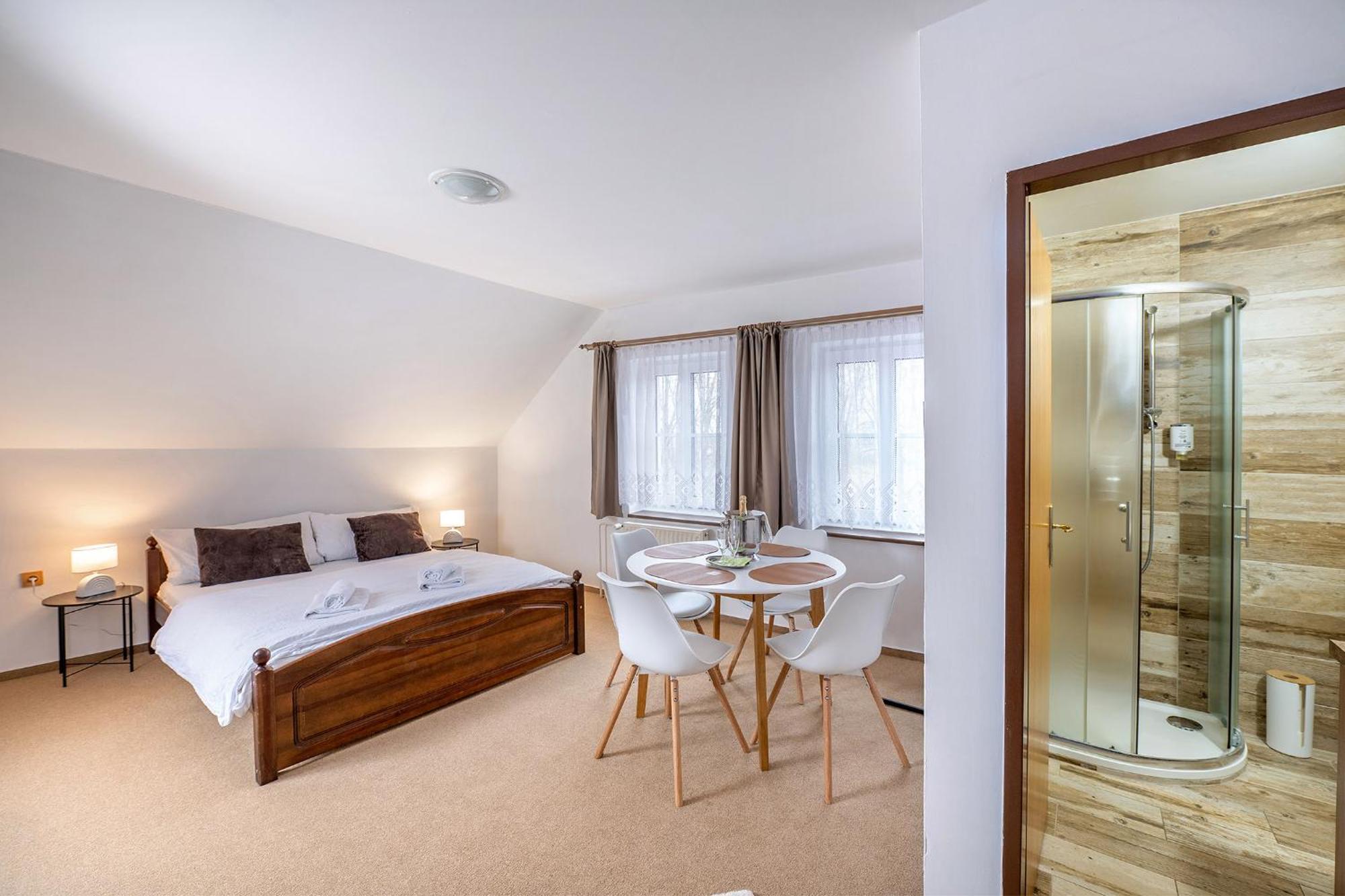 Rodinny Hotel Myslivna Třeboň Eksteriør bilde