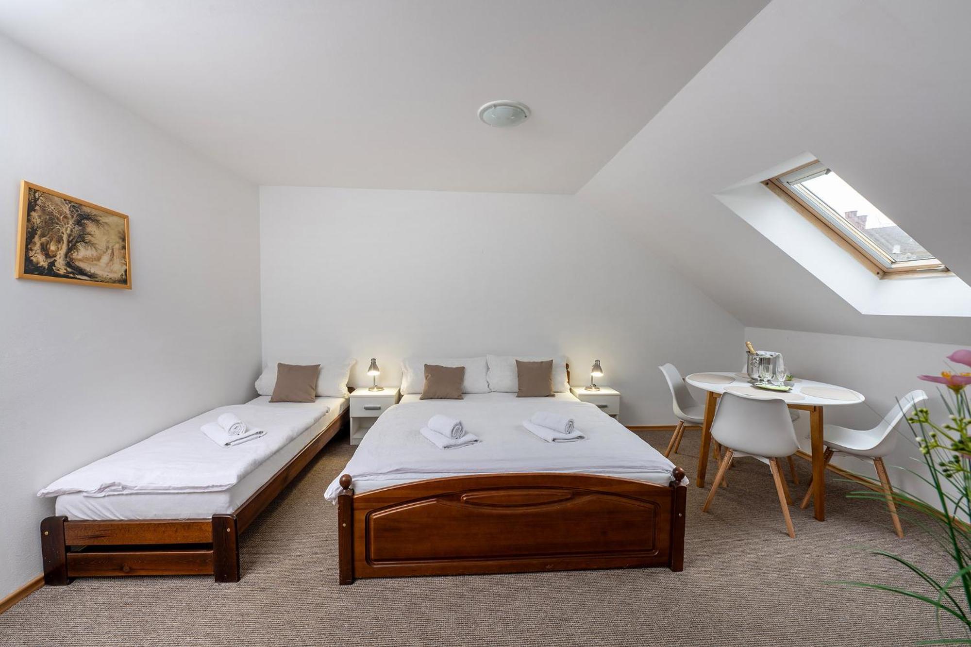 Rodinny Hotel Myslivna Třeboň Eksteriør bilde