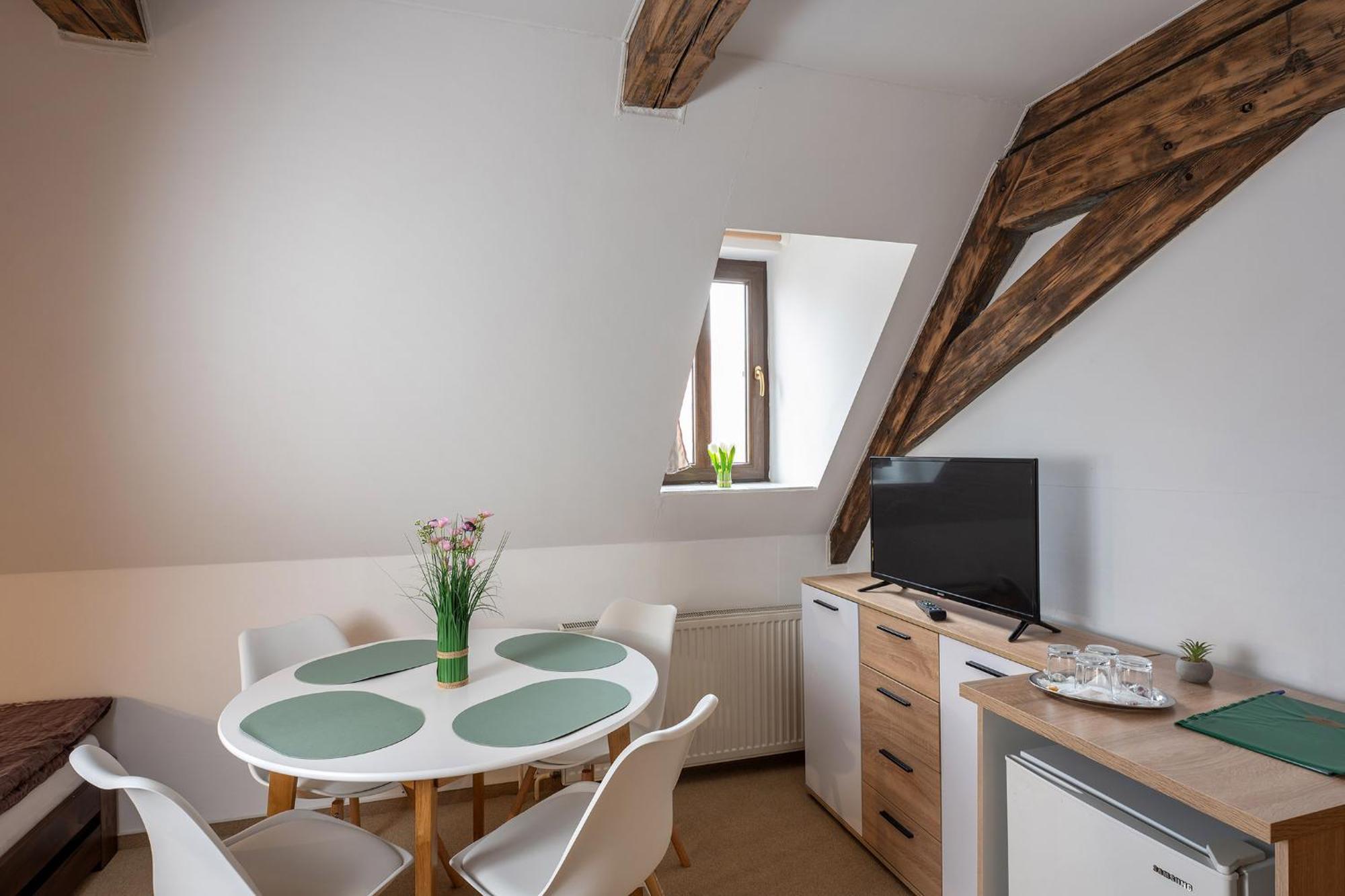 Rodinny Hotel Myslivna Třeboň Eksteriør bilde