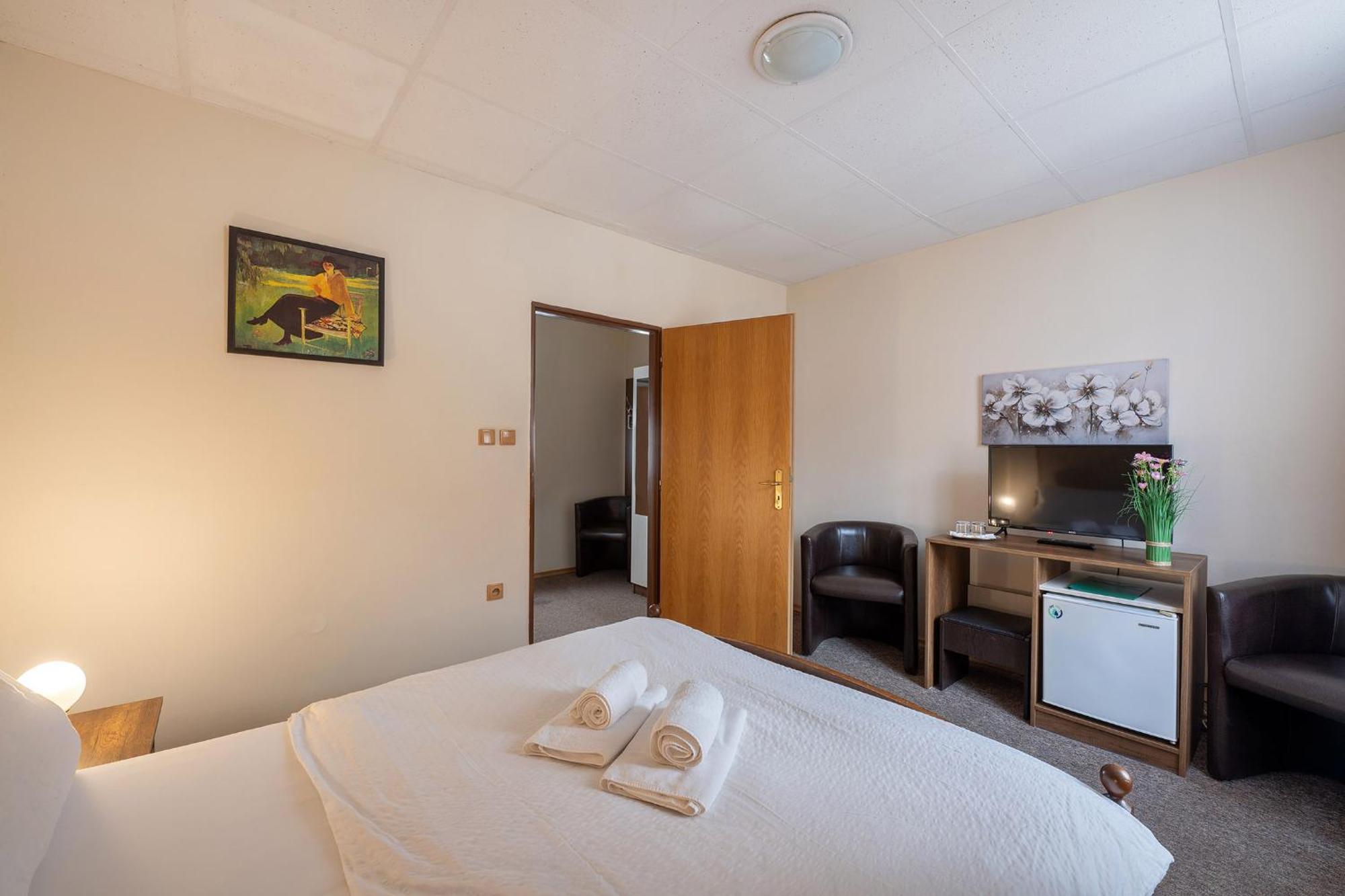 Rodinny Hotel Myslivna Třeboň Eksteriør bilde