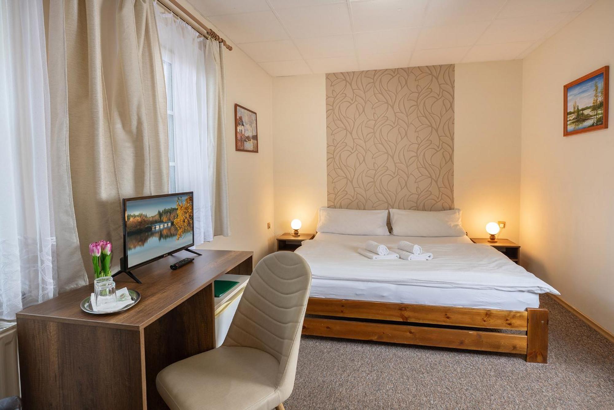 Rodinny Hotel Myslivna Třeboň Eksteriør bilde