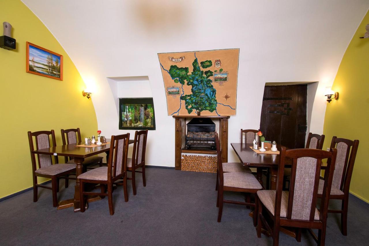 Rodinny Hotel Myslivna Třeboň Eksteriør bilde
